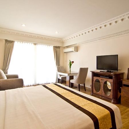 Lk Royal Suite Патая Екстериор снимка