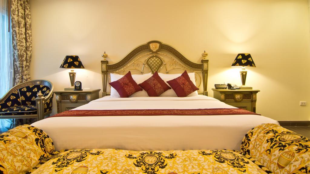 Lk Royal Suite Патая Екстериор снимка