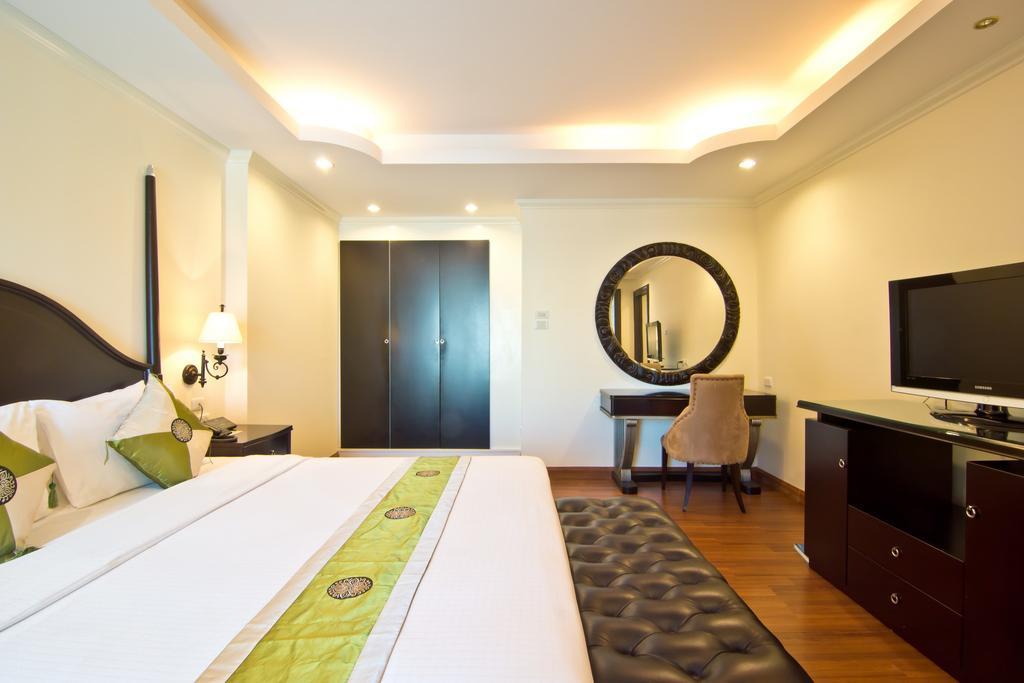 Lk Royal Suite Патая Екстериор снимка