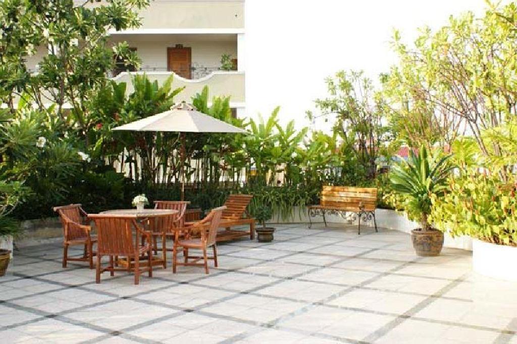 Lk Royal Suite Патая Екстериор снимка